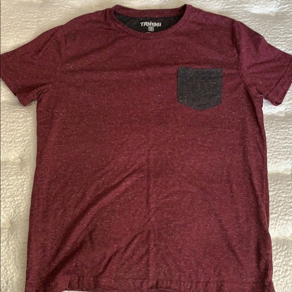 Burgundy t-shirt with pocket! - Picture 1 of 2